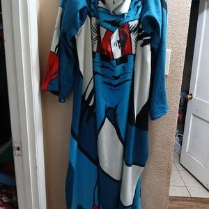 Cozy Blue Graphic Blanket